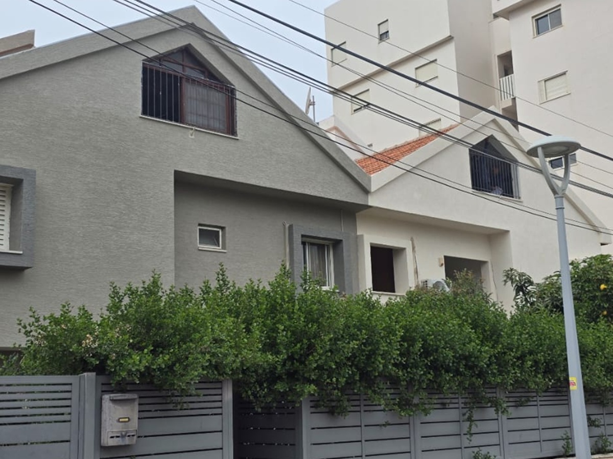 אחרי 05